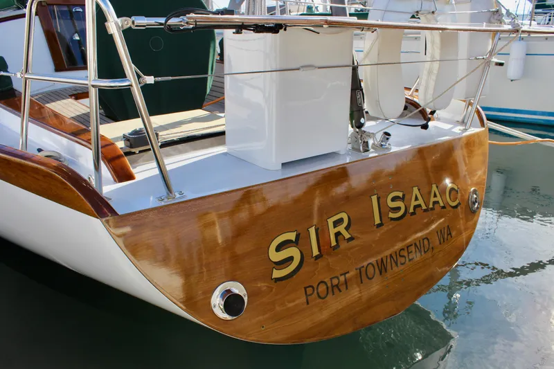 Sir Isaac Yacht Photos Pics 