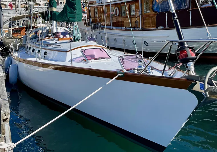 Sir Isaac Yacht Photos Pics 