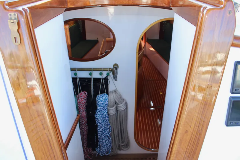 Sir Isaac Yacht Photos Pics 