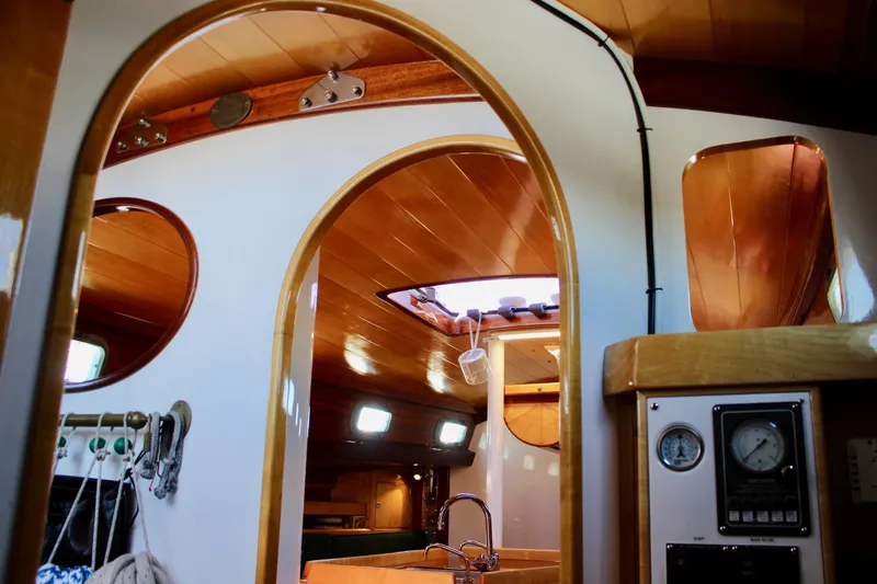 Sir Isaac Yacht Photos Pics 