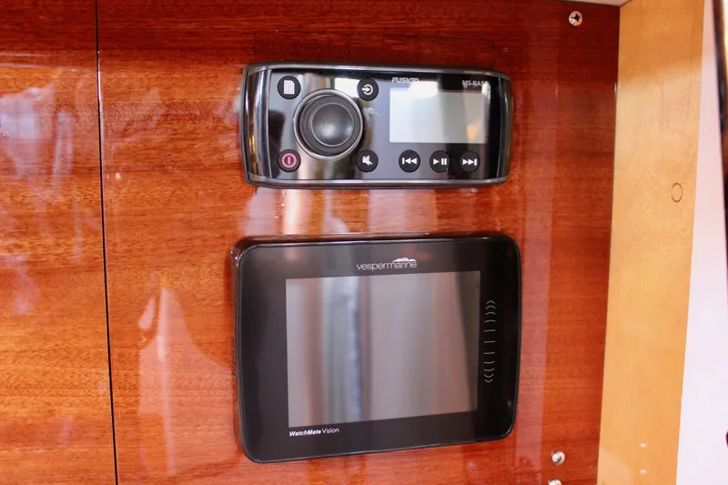 Sir Isaac Yacht Photos Pics 