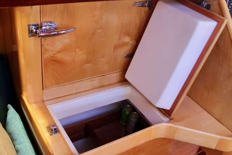 Sir Isaac Yacht Photos Pics 