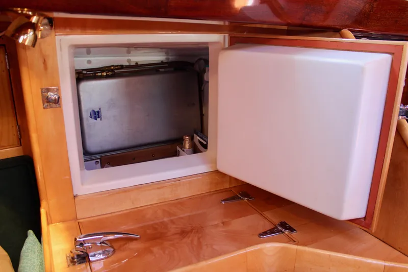 Sir Isaac Yacht Photos Pics 