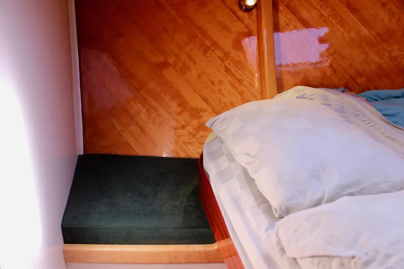 Sir Isaac Yacht Photos Pics 