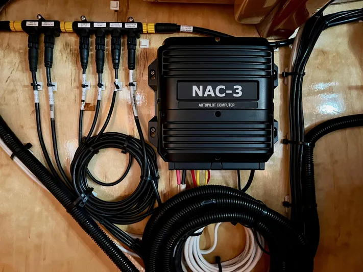 Sir Isaac Yacht Photos Pics 