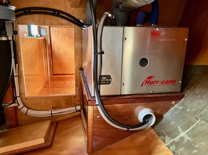 Sir Isaac Yacht Photos Pics 