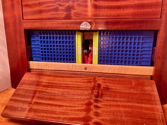 Sir Isaac Yacht Photos Pics 