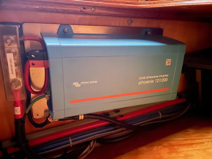 Sir Isaac Yacht Photos Pics 