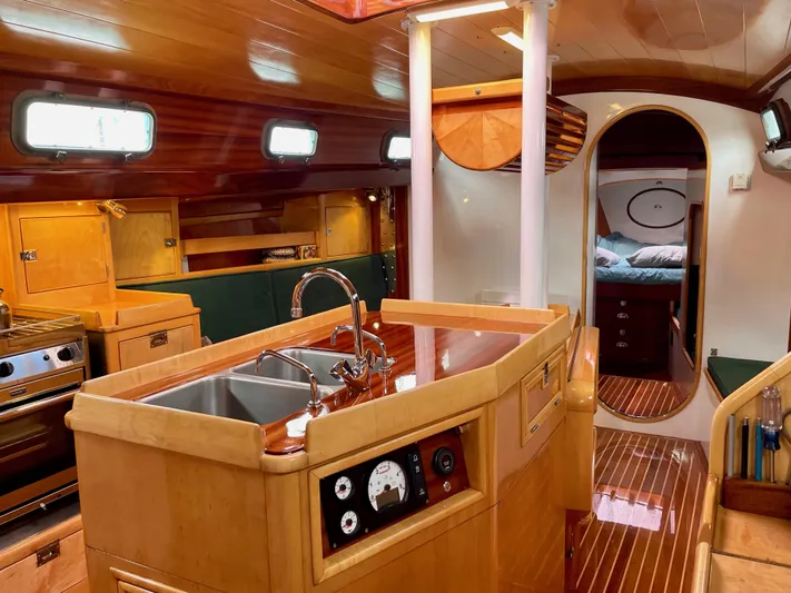 Sir Isaac Yacht Photos Pics 