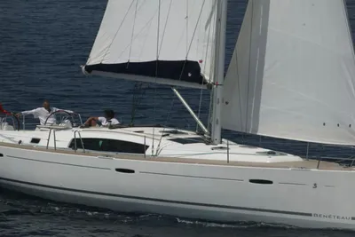 Beneteau Oceanis 43