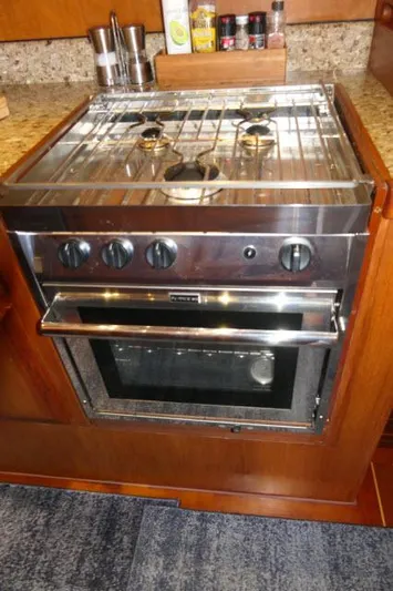 Sea Ya Soon Yacht Photos Pics Galley stove