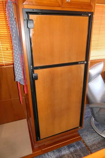 Sea Ya Soon Yacht Photos Pics Galley refrigerator