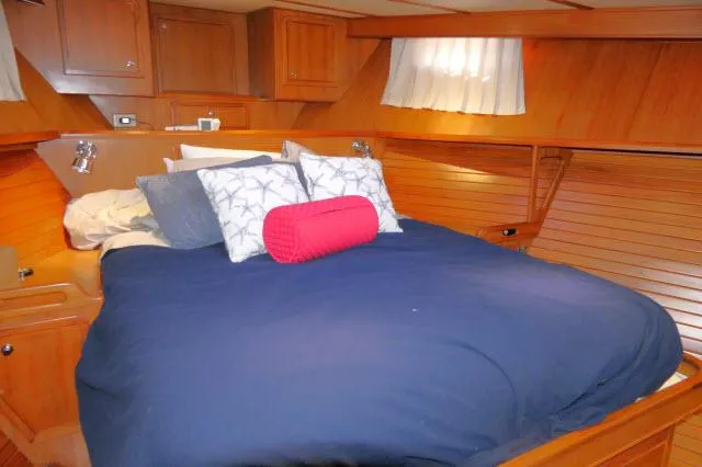 Sea Ya Soon Yacht Photos Pics Master berth