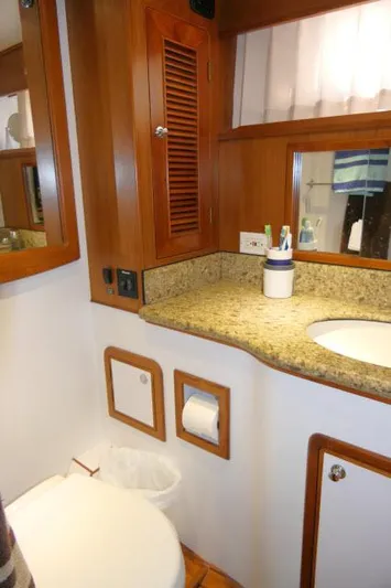 Sea Ya Soon Yacht Photos Pics Head