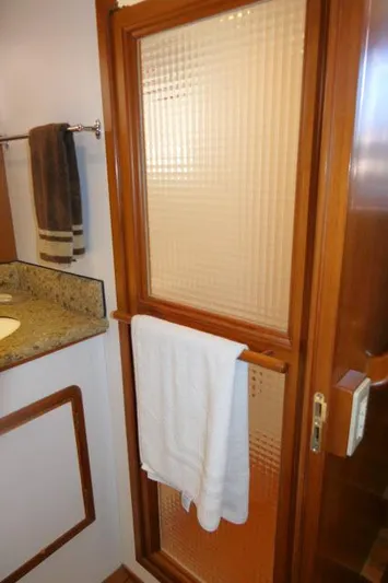 Sea Ya Soon Yacht Photos Pics Shower