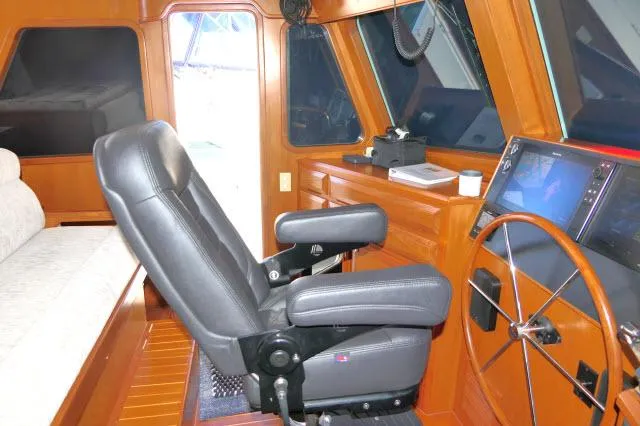 Sea Ya Soon Yacht Photos Pics Pilothouse helm