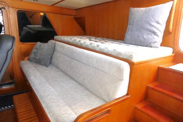 Sea Ya Soon Yacht Photos Pics Pilothouse settee