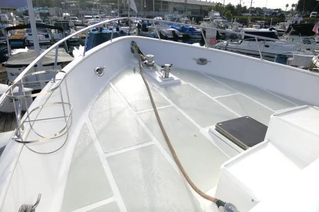 Sea Ya Soon Yacht Photos Pics Deck forward