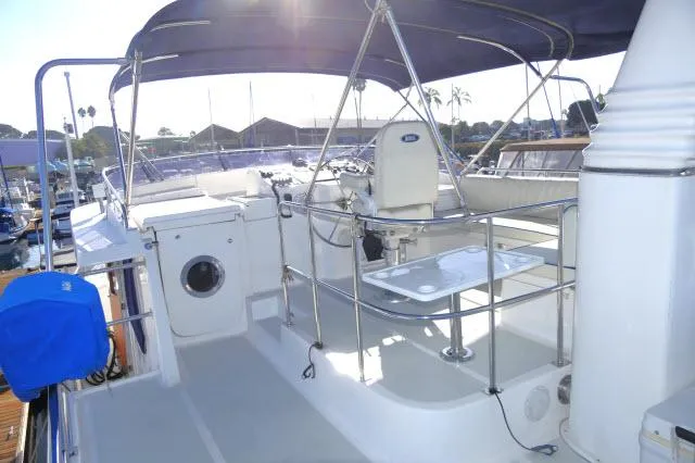 Sea Ya Soon Yacht Photos Pics Flybridge port forward