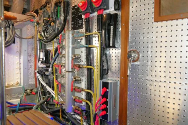 Sea Ya Soon Yacht Photos Pics Fuel distribution