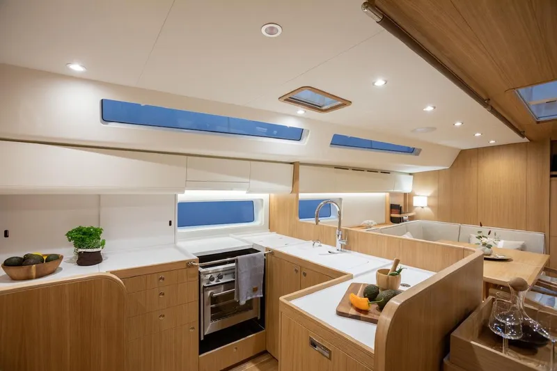 Coco Yacht Photos Pics 