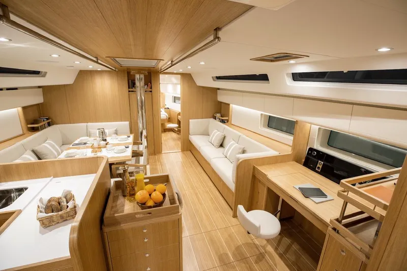 Coco Yacht Photos Pics 