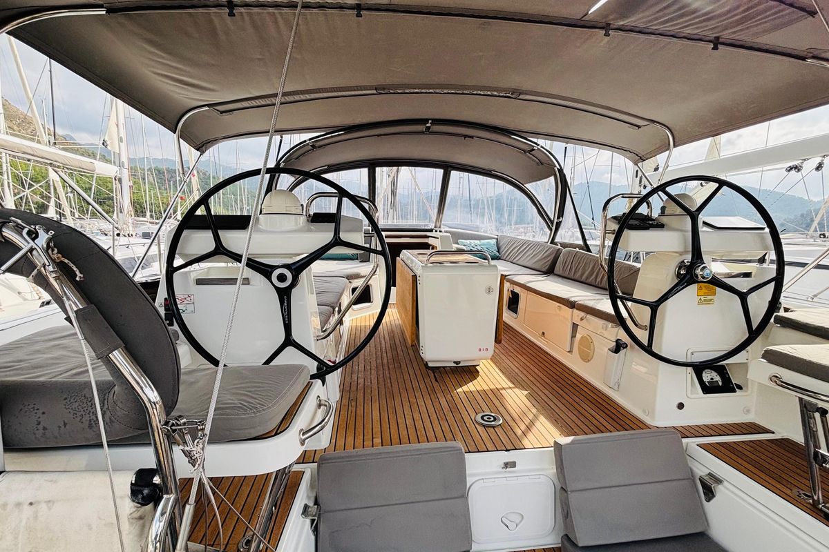 2018 Jeanneau 52 
