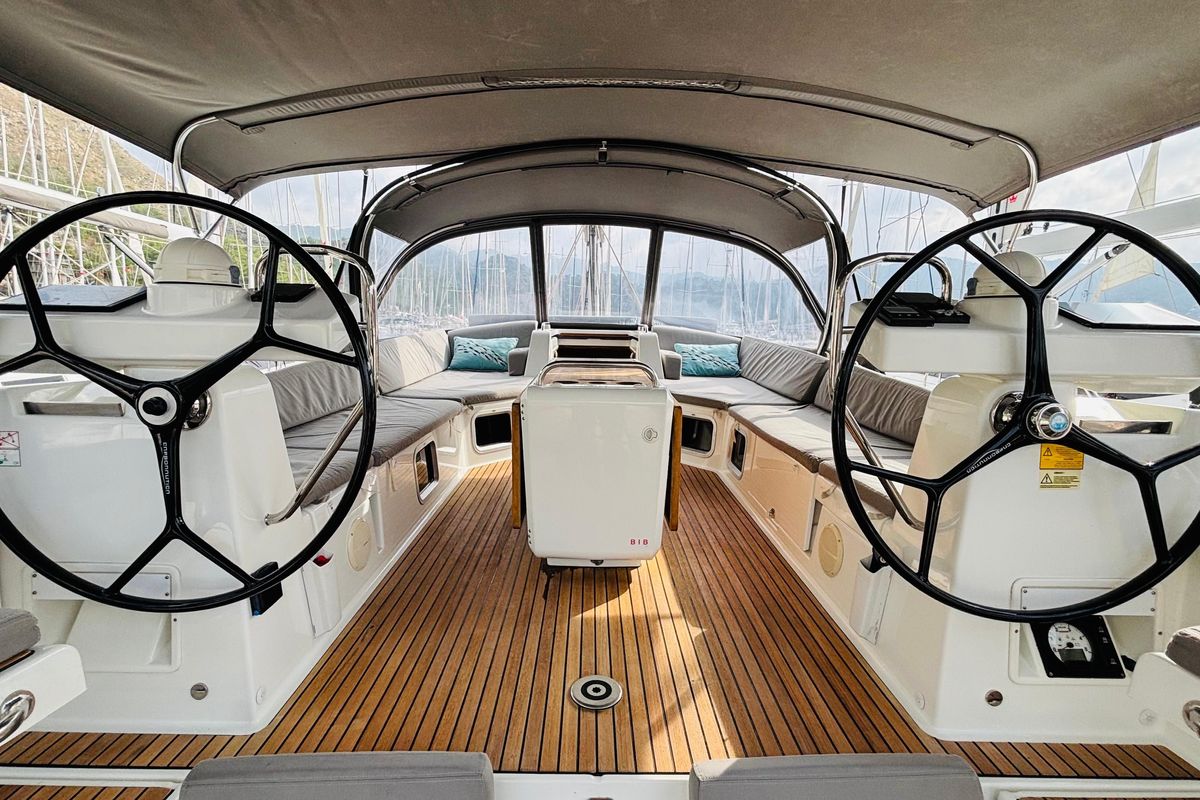 2018 Jeanneau 52 