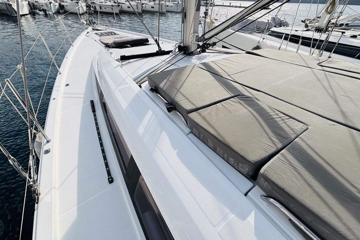 2018 Jeanneau 52 