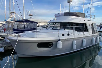 2017 Beneteau Swift Trawler 30