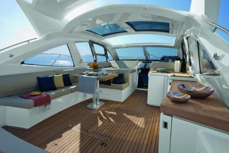 2009 Azimut Atlantis 54