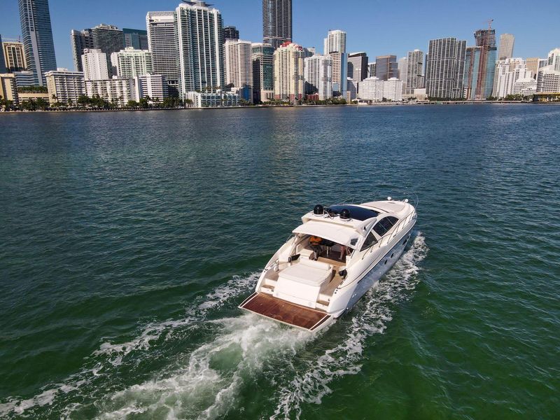 2009 Azimut Atlantis 54