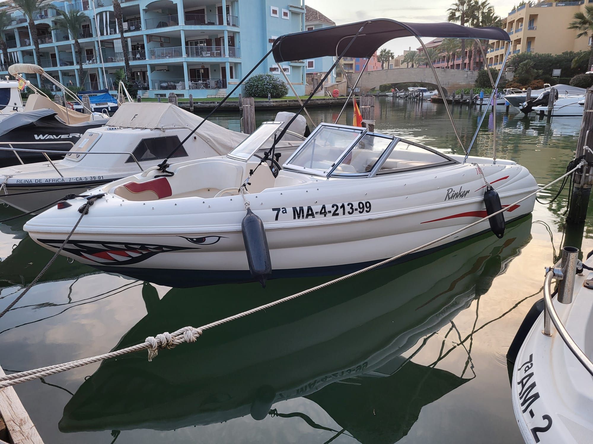 1999 Rinker 182