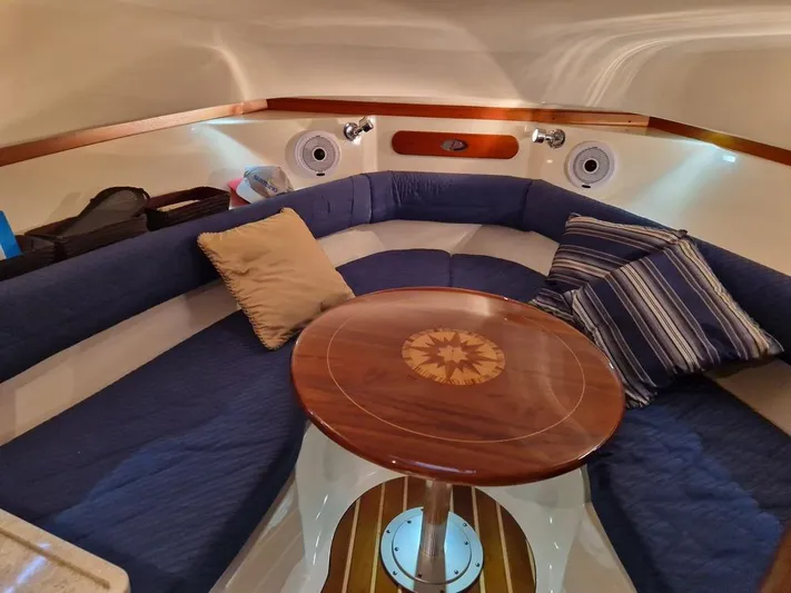  Yacht Photos Pics Pursuit 315 OS