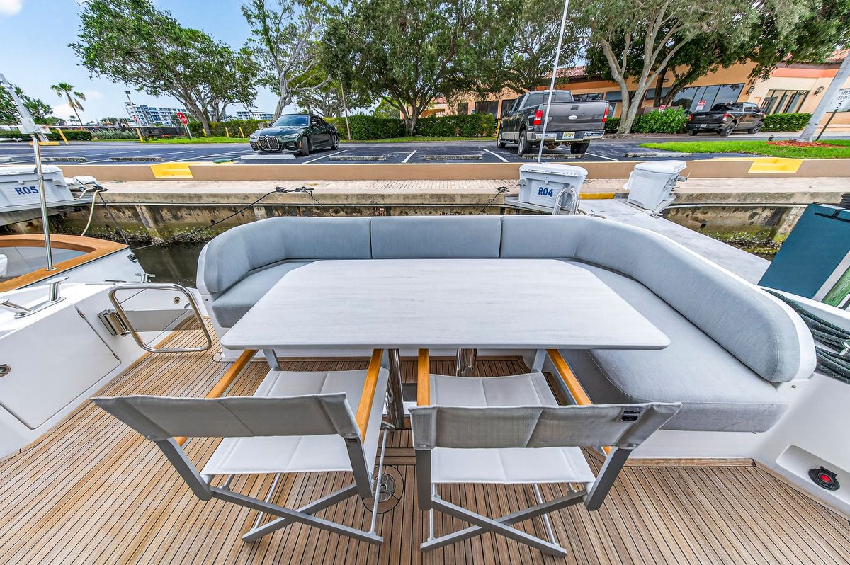 2024 Azimut 53 