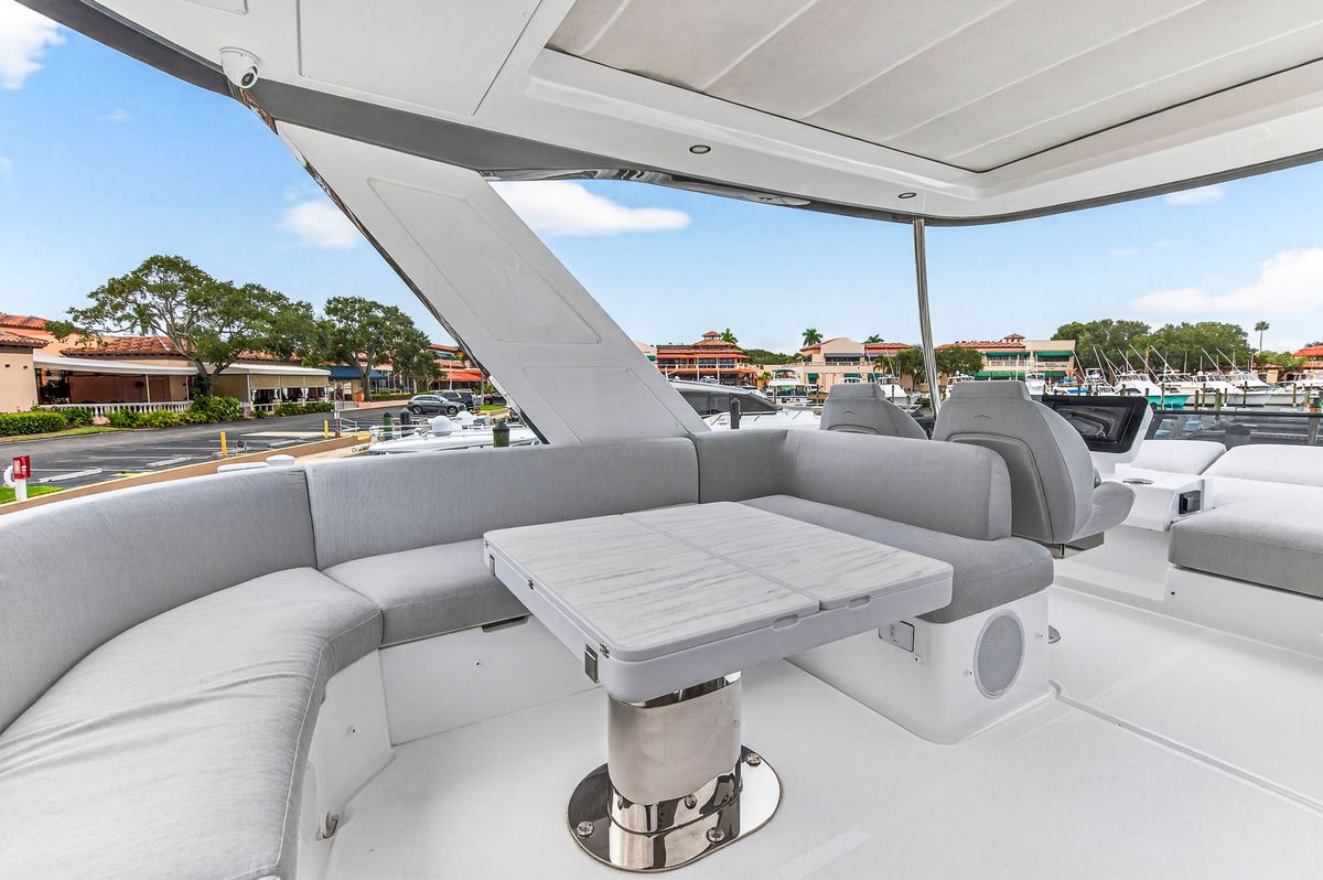 2024 Azimut 53 