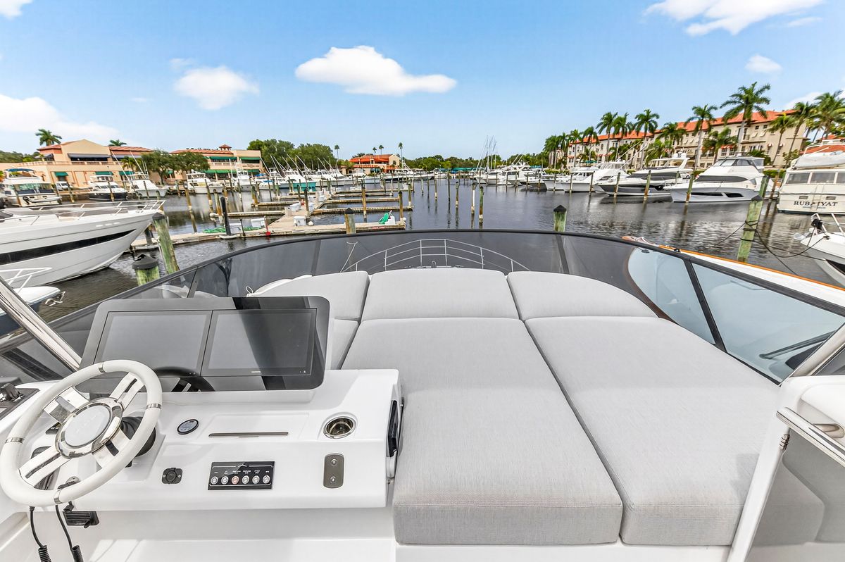 2024 Azimut 53 