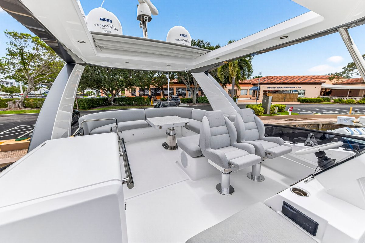 2024 Azimut 53 