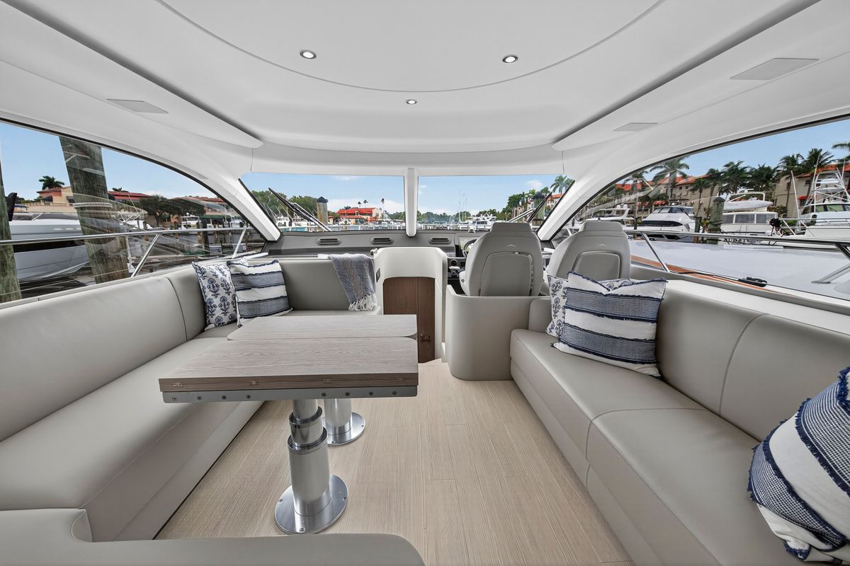 2024 Azimut 53 
