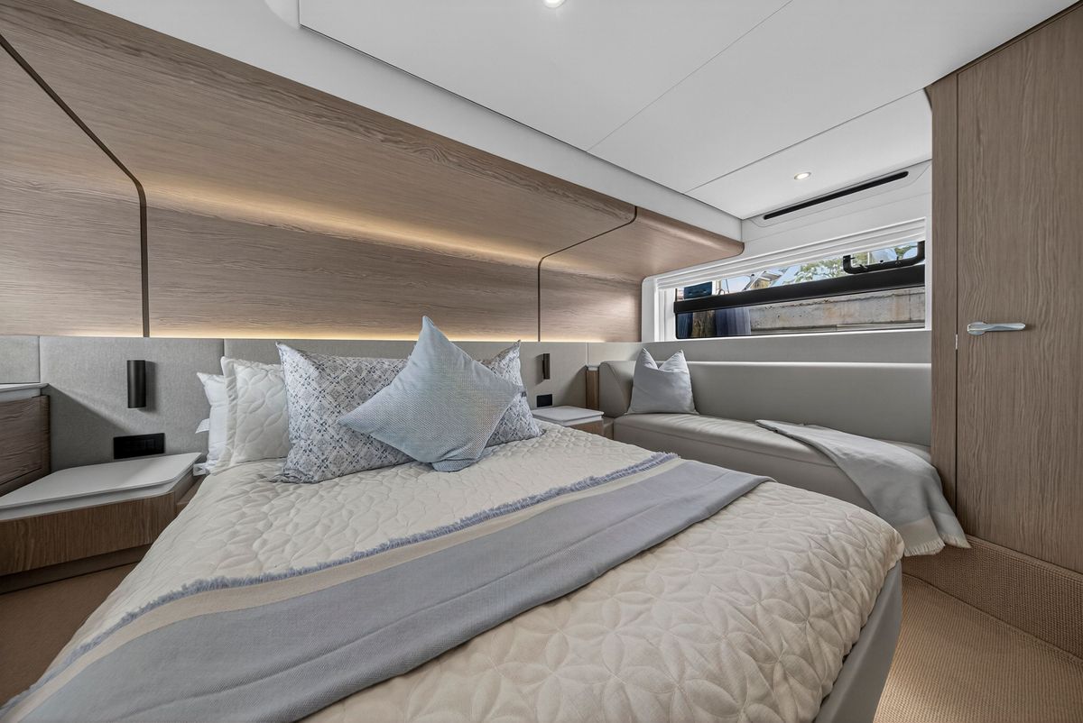 2024 Azimut 53 