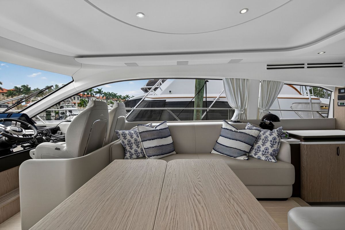 2024 Azimut 53 