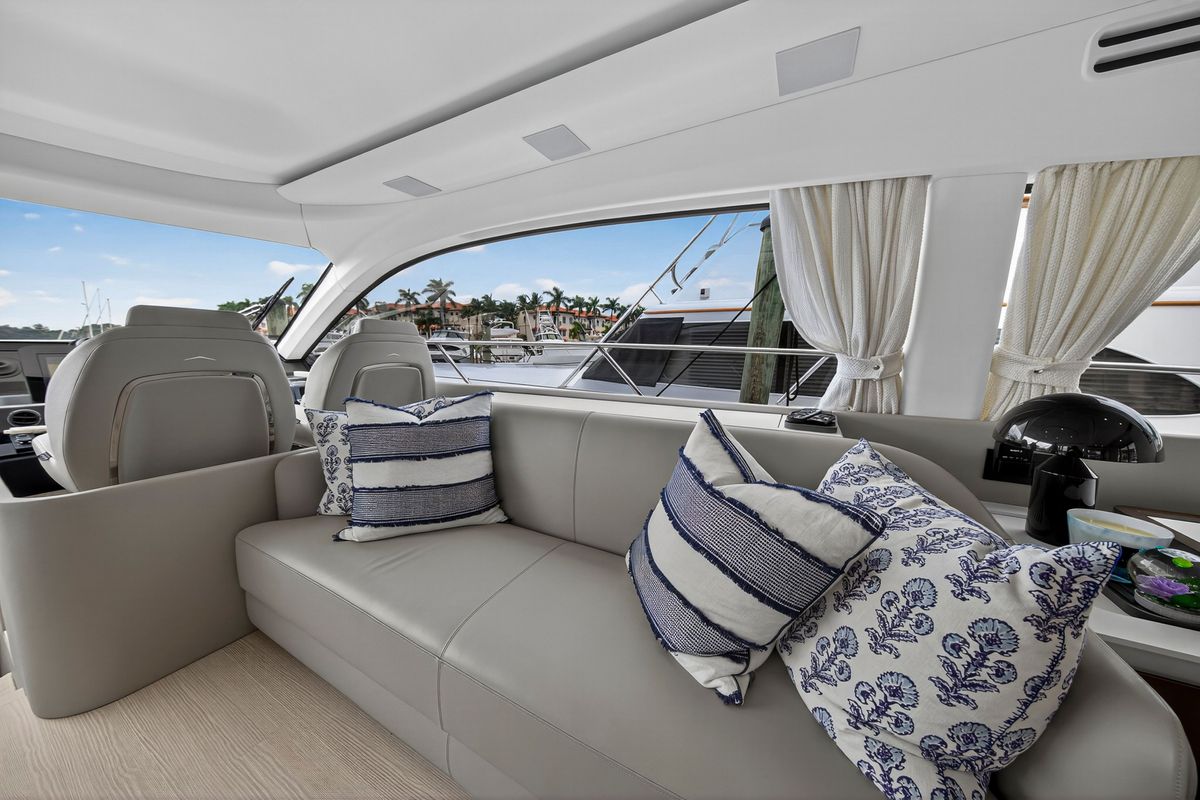 2024 Azimut 53 
