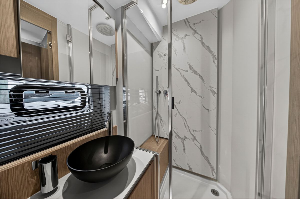 2024 Azimut 53 