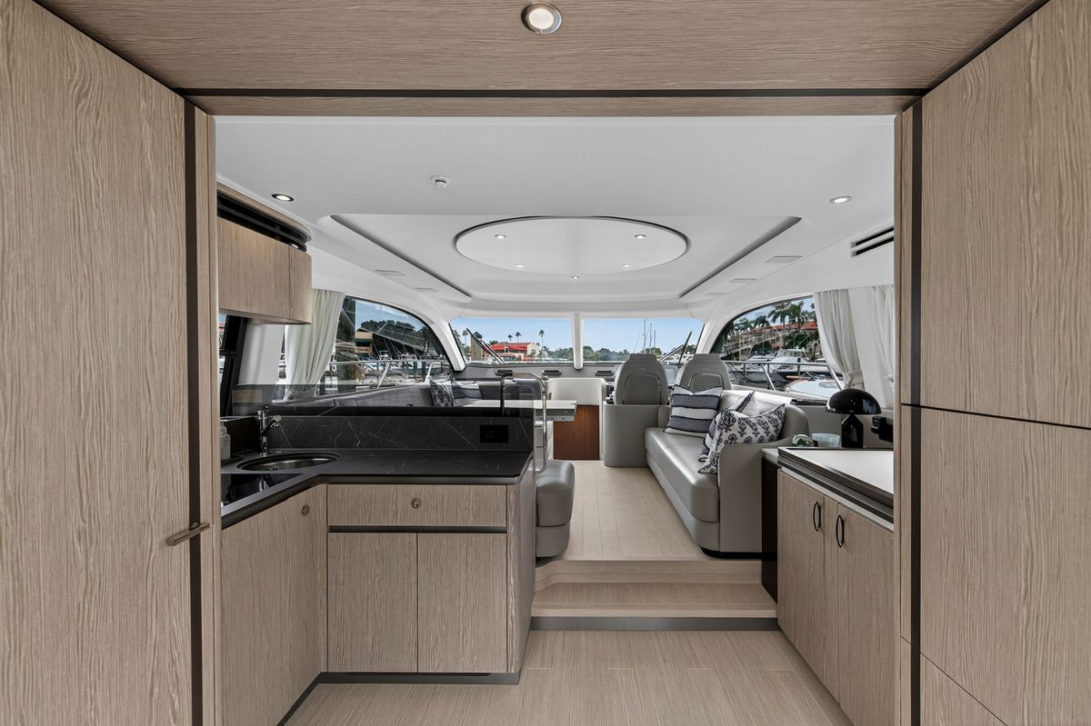 2024 Azimut 53 