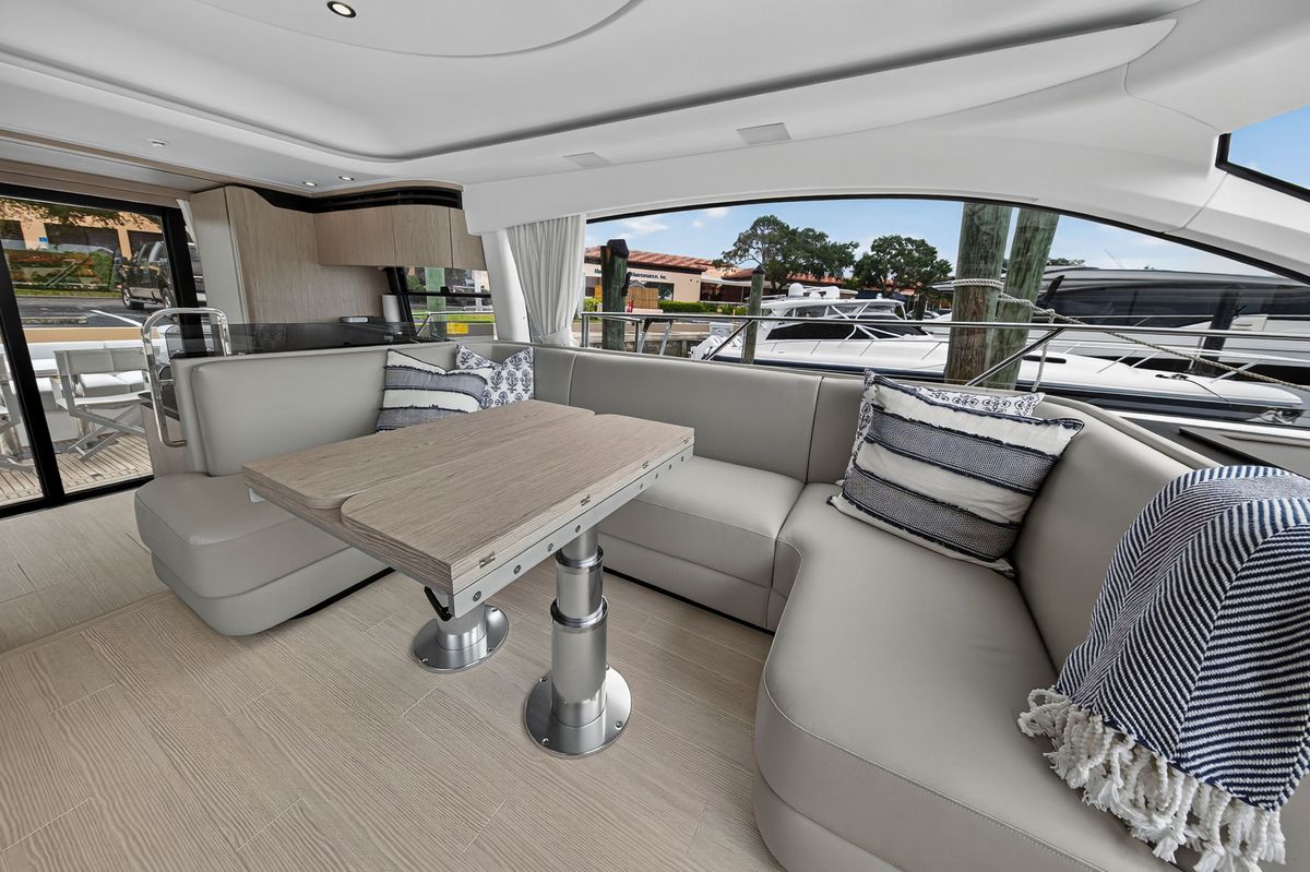 2024 Azimut 53 