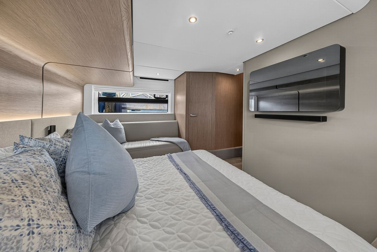 2024 Azimut 53 