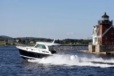 Back Cove 34O