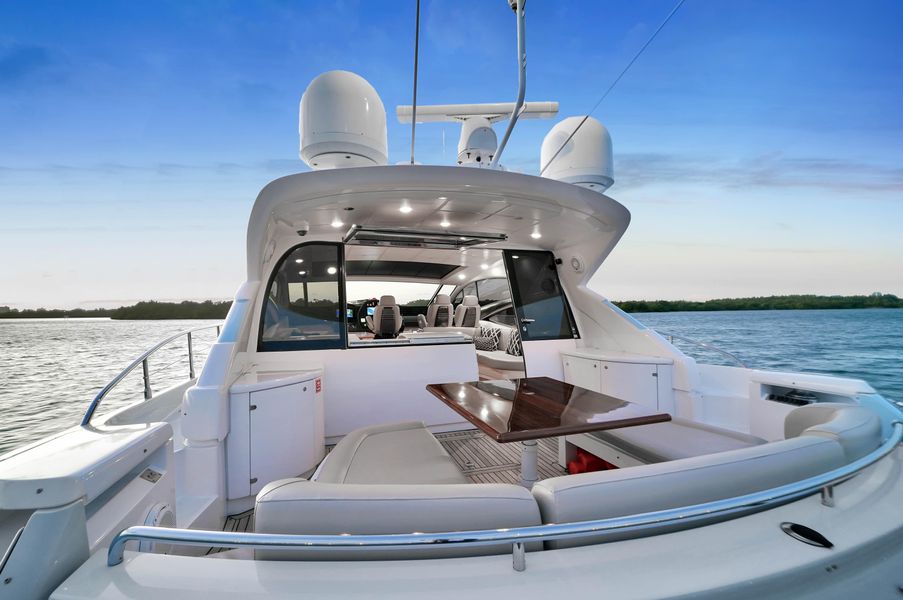 2006 Pershing 62'