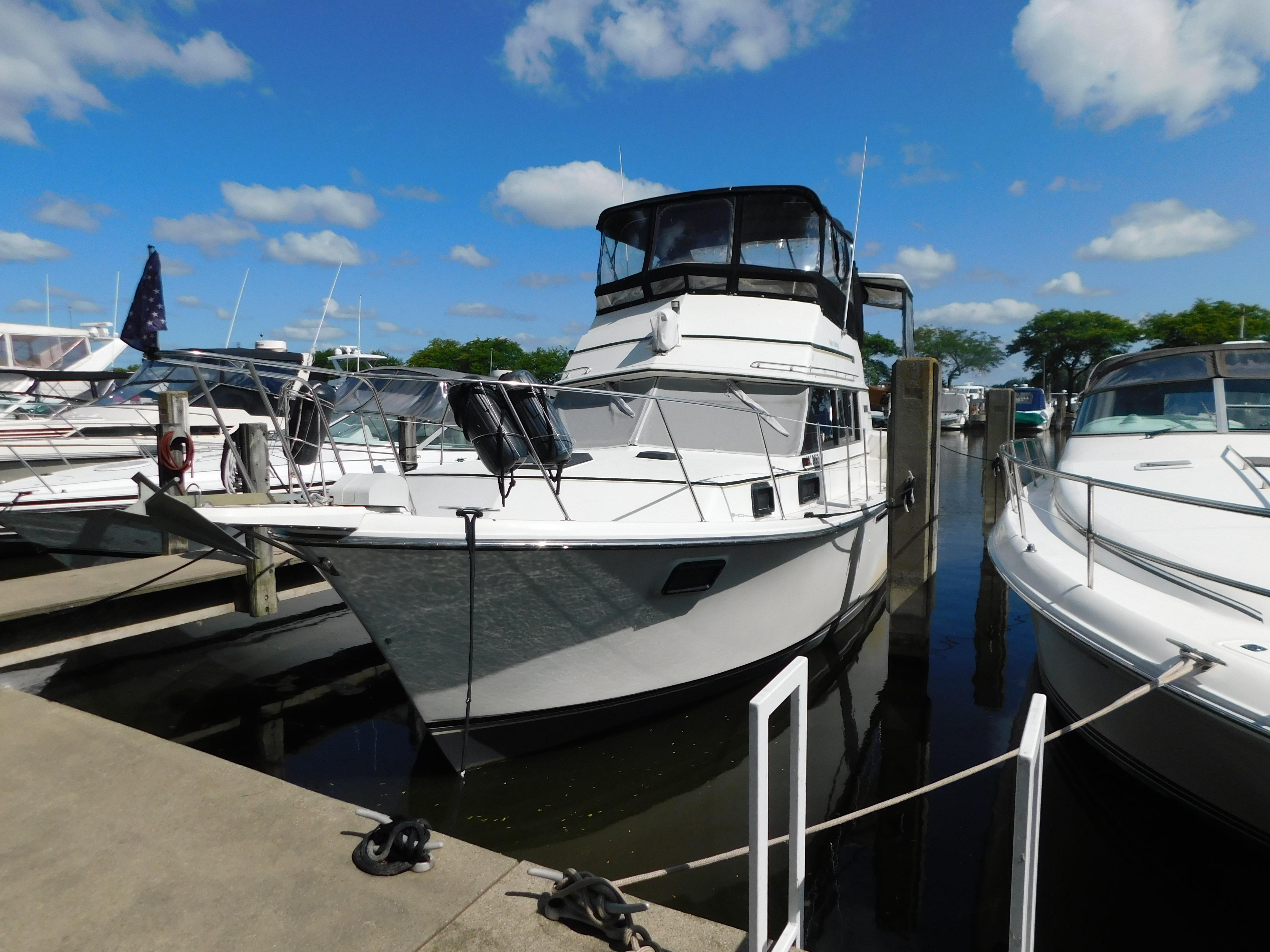 1985 Carver 3607 Aft Cabin Motoryacht Aft Cabin for sale - YachtWorld