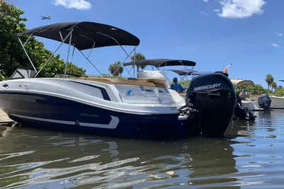 Bayliner VR6